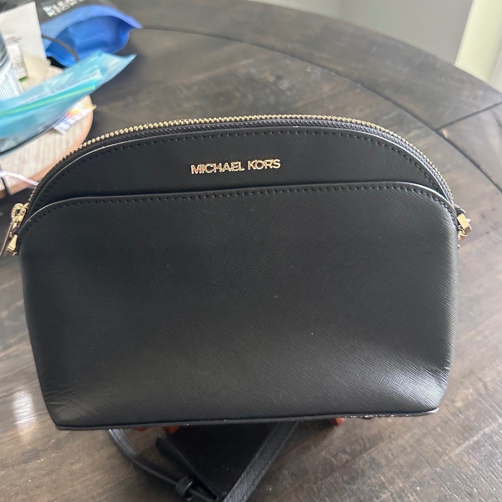 Michael Kors Cindy Dome Crossbody Bag Black Saffiano Leather Gold Tone Hardware